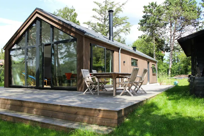 First row to the sea on Orø with an outdoor sauna - Image 1