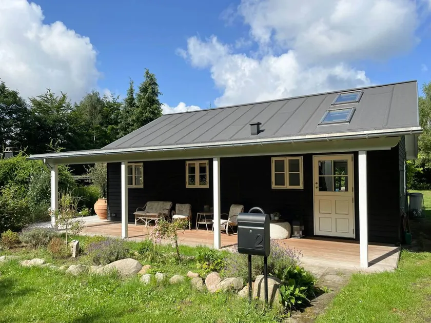Fully equipped pleasant house with garden, BBQ & terrace - Image 1