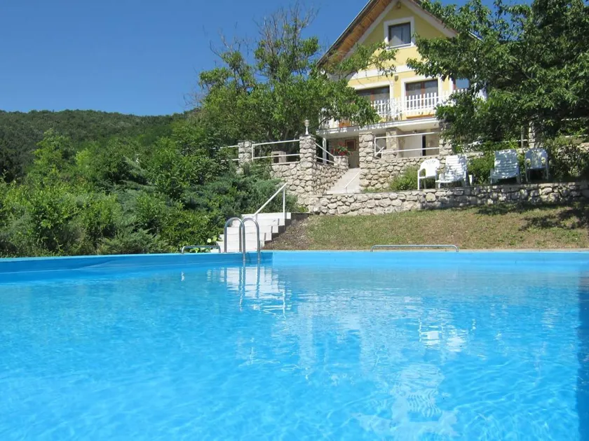Ferienhaus mit Terrasse, privatem Pool und Grill | Naturblick - Image 1