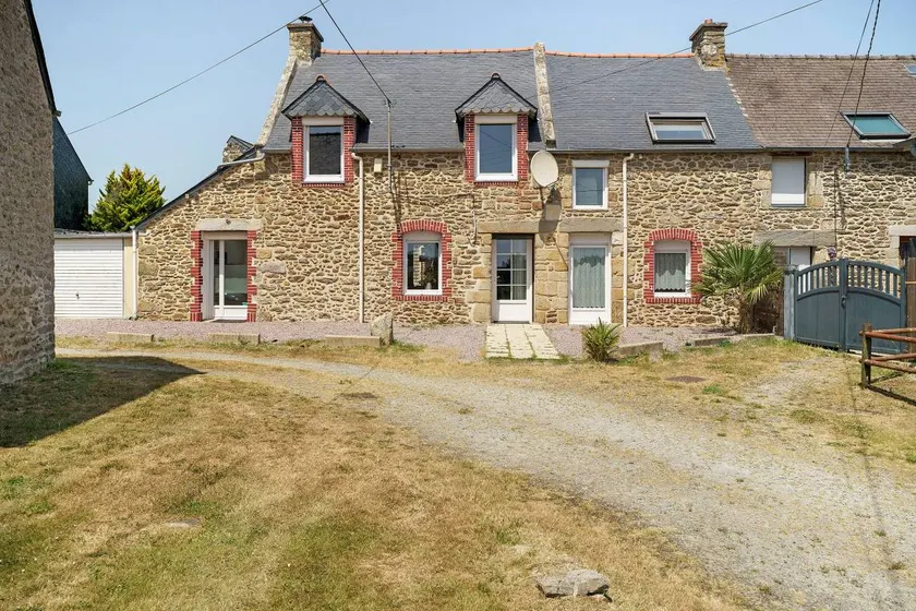Cottage with barbeque, garden & terrace | Garden view - Image 1