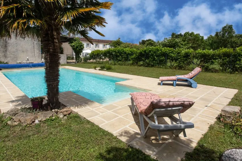 Maison adaptée aux familles avec jardin, terrasse et barbecue | Vue jardin | Adaptée au travail à distance - Image 1