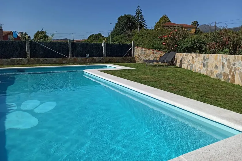 Fully equipped villa with garden, private pool & barbeque | Mountain view | Pet-friendly - Image 1