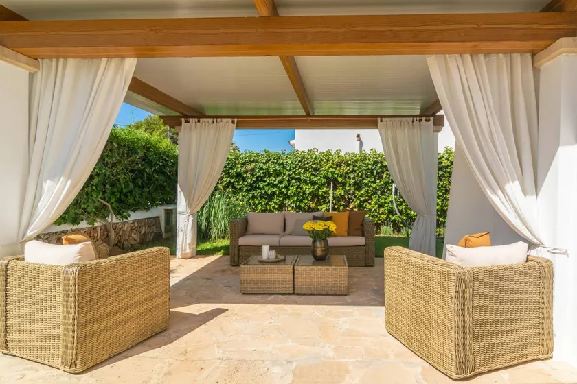 Chalet with garden, terrace & barbecue - Image 1