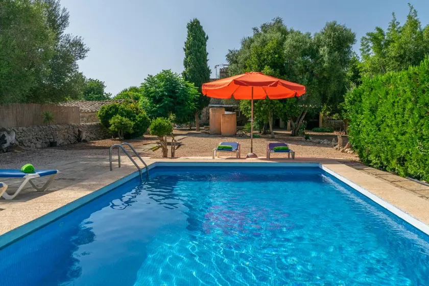 Villa avec barbecue, piscine privée et terrasse - Image 1