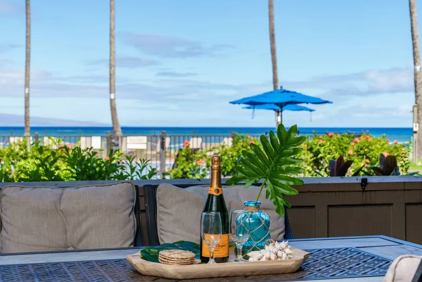 Appartement en copropriété avec jardin et piscine | Vue mer - Image 1
