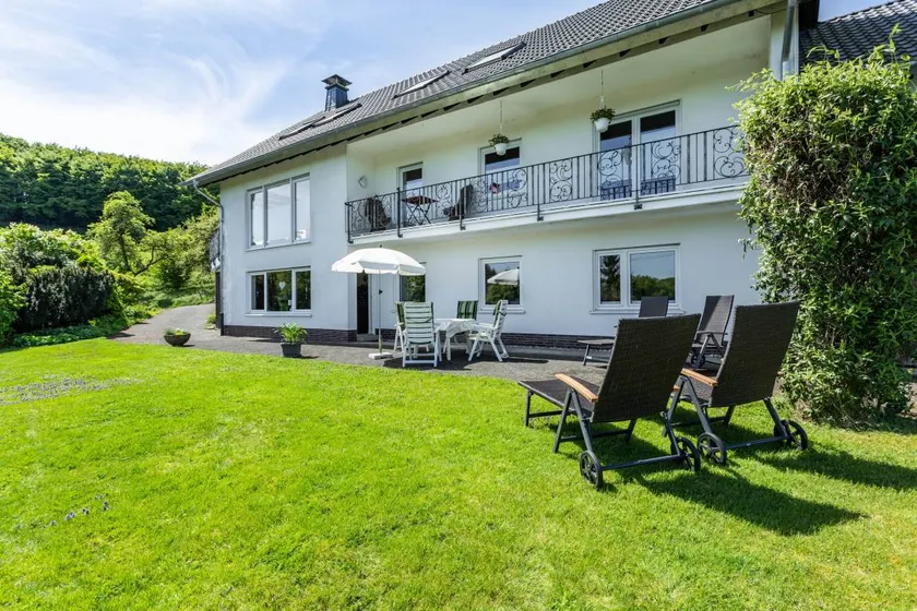 Appartement avec jardin, barbecue et terrasse | Vue jardin - Image 1