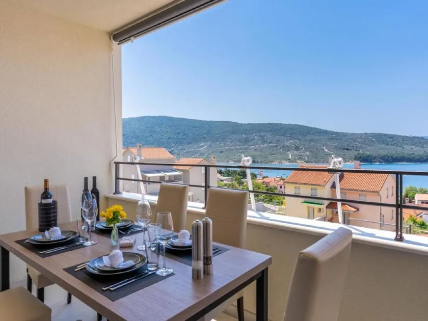 Apartment | Water view - Image 1