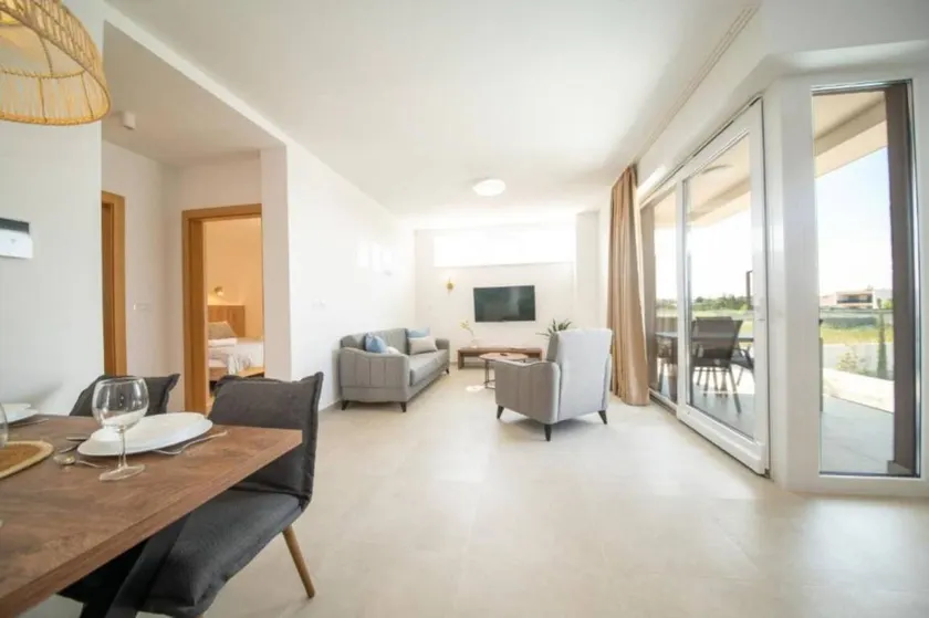 Apartment with terrace & heated pool | Garden view - Image 1