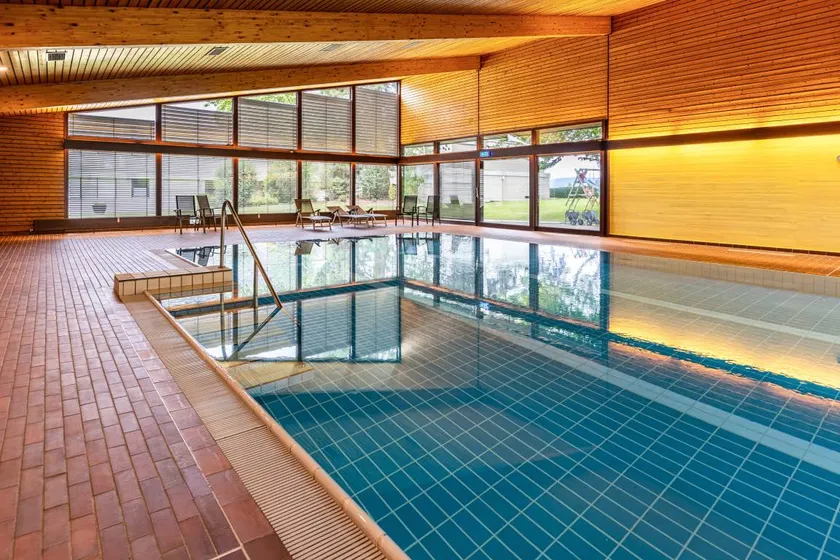 Appartamento con piscina riscaldata e sauna | Vista sul giardino - Image 1