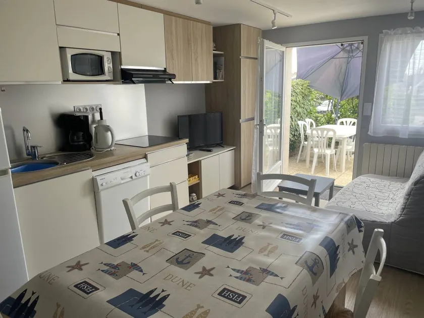 Holiday apartment with terrace | Sea view - Image 1