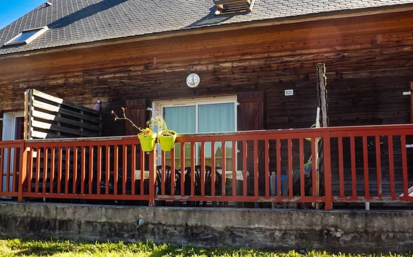 House with terrace & barbeque - Image 1