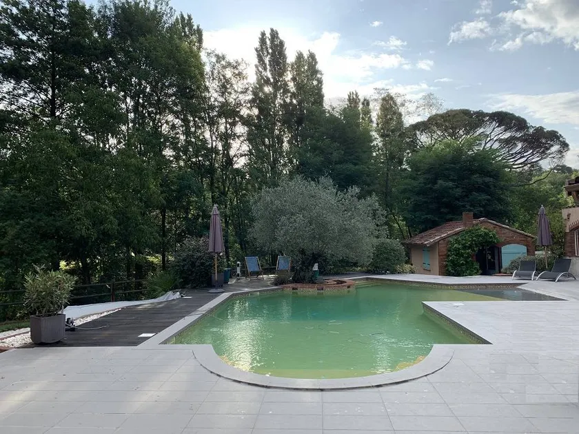 Gite with garden, BBQ & private pool - Image 1