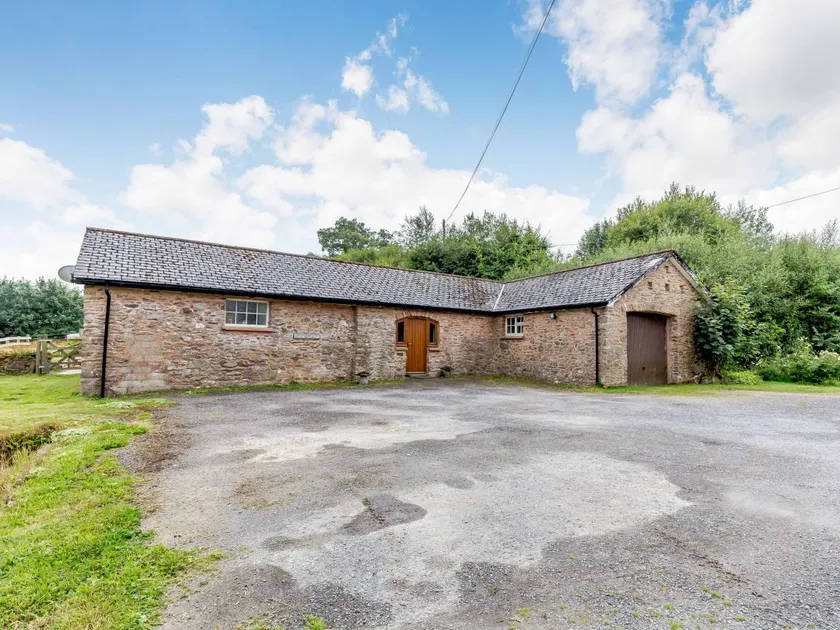 Cottage with garden - Image 1