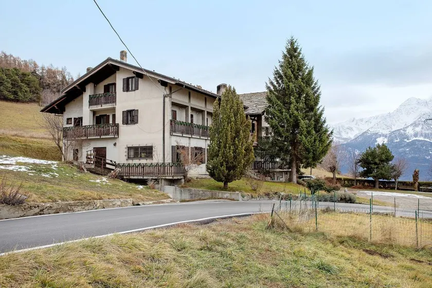 Apartment with garden & terrace | Garden view | Pets allowed - Image 1