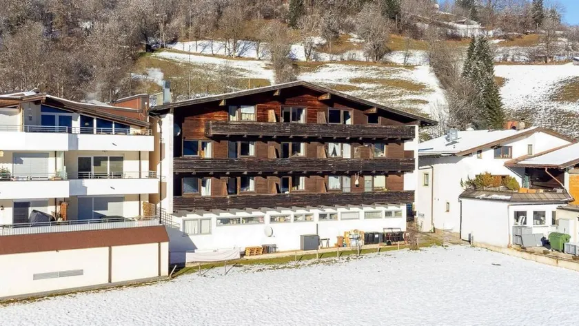 Flat | Ski nearby - Image 1