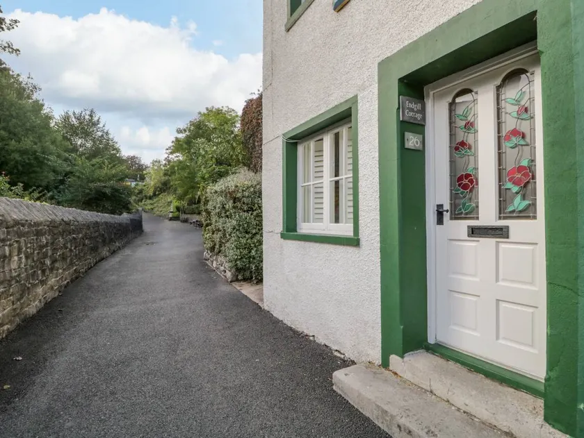 Family-friendly cottage with garden | Pets allowed - Image 1