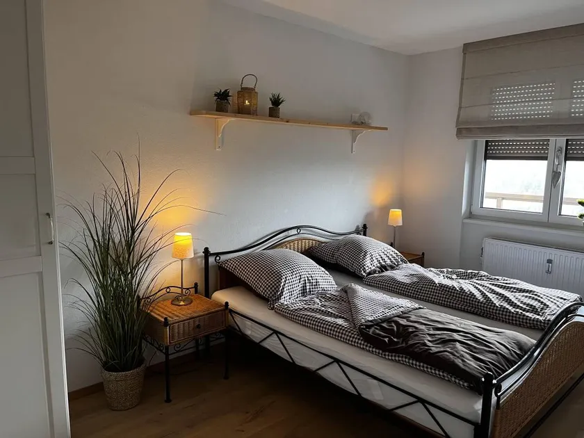 Children-friendly apartment with sauna & pool | Lake view - Image 1