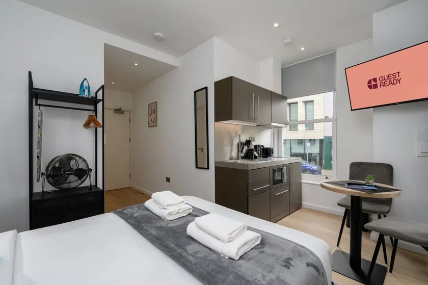 GuestReady   Greenwich Studio near the Cutty Sark - Image 1