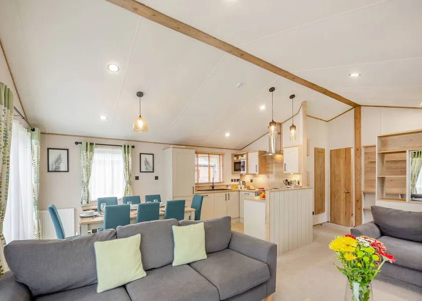 Chalet with jacuzzi - Image 1