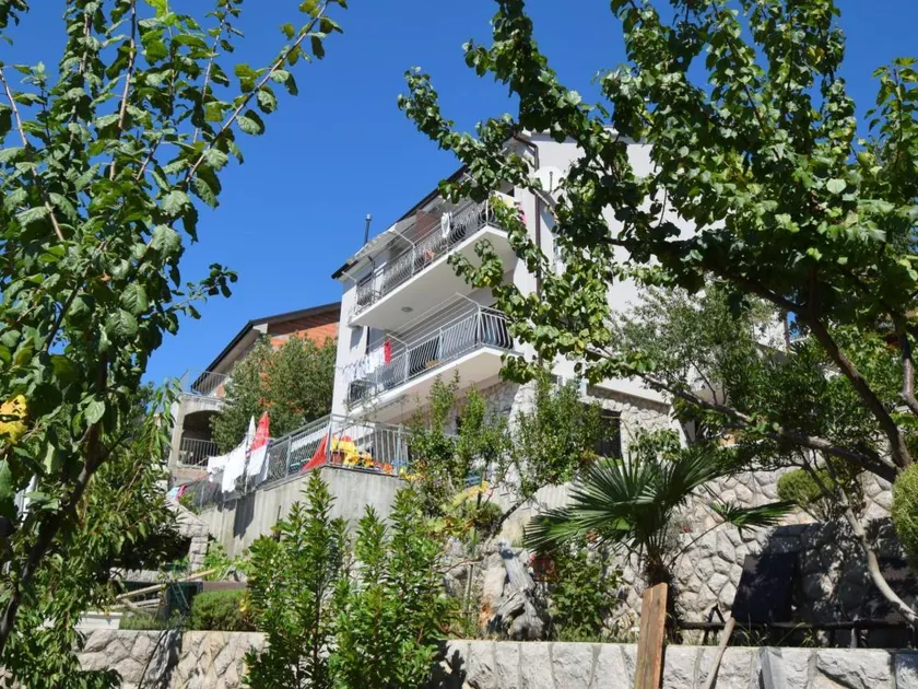 Holiday apartment with terrace and air conditioning - Image 1