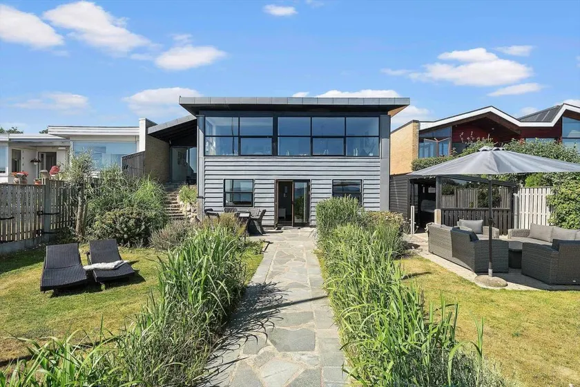 Fully equipped house with sauna, terrace & BBQ | Pets allowed - Image 1