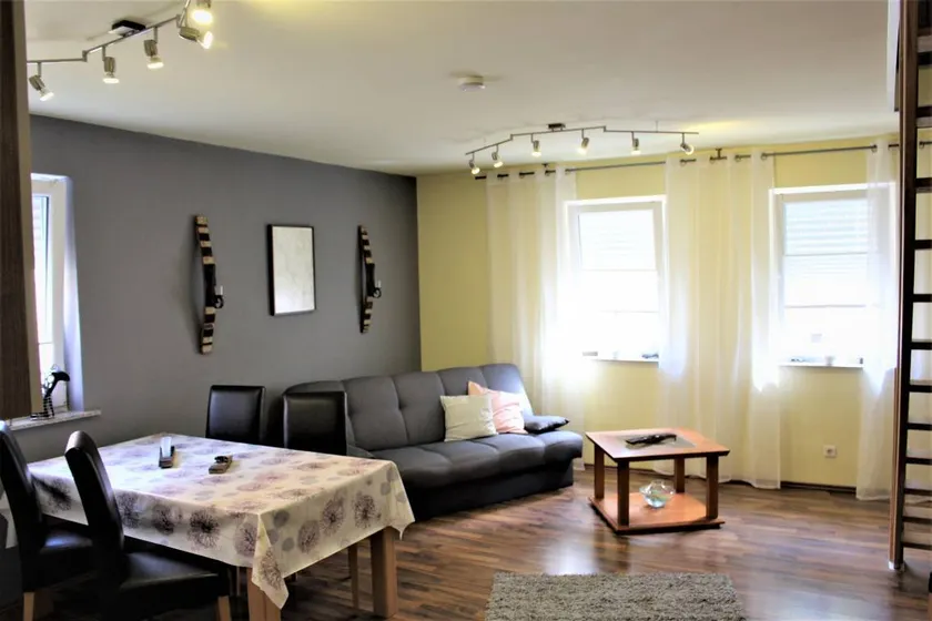 Flat with garden | Garden view - Image 1