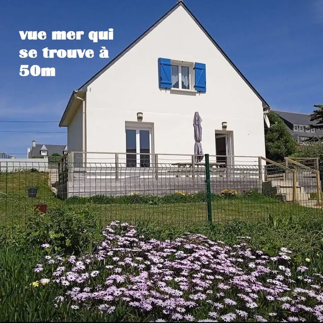 Child-friendly house with garden, terrace & barbecue | Panoramic view | Pets allowed - Image 1