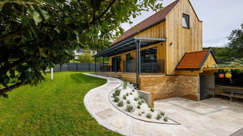 Family-oriented charming house with garden, barbecue & terrace - Image 1