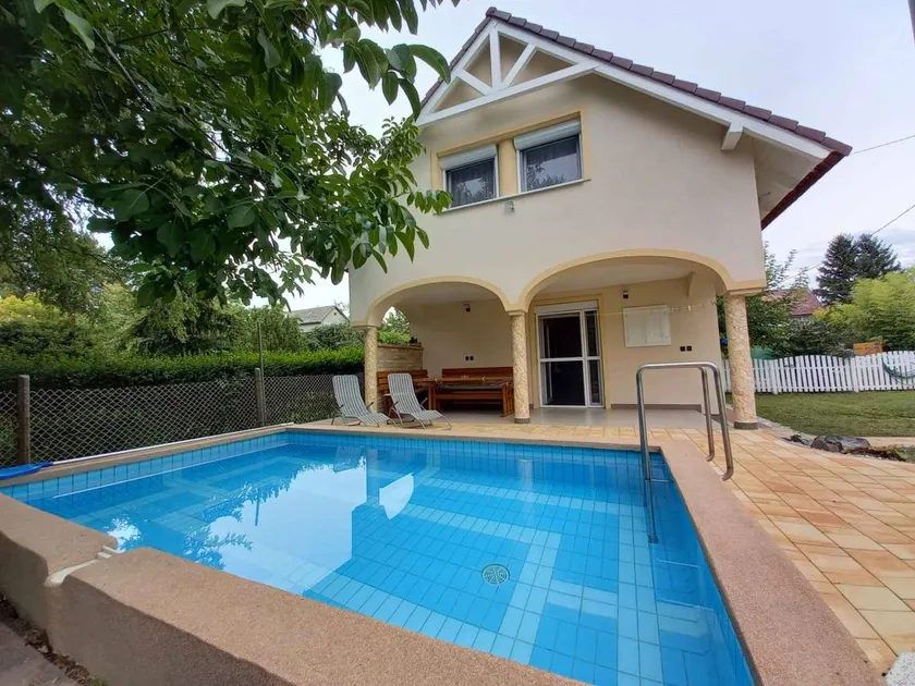 Ferienhaus mit Pool und Gartendusche - Image 1