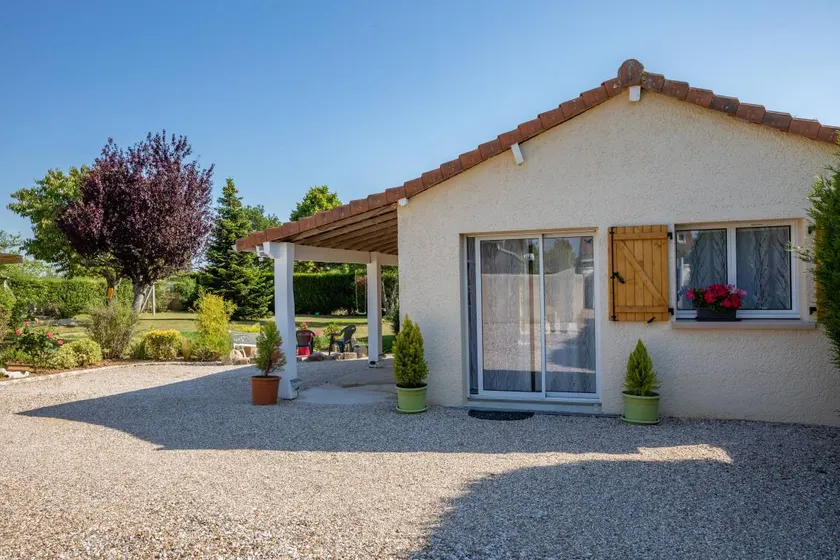 House with garden, barbecue & terrace - Image 1