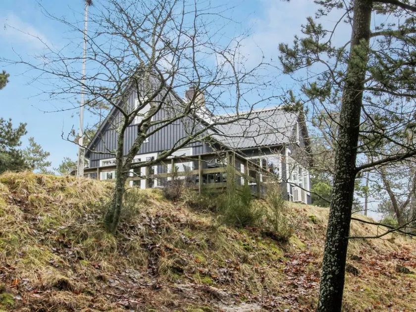 Child-friendly pleasant house with terrace - Image 1