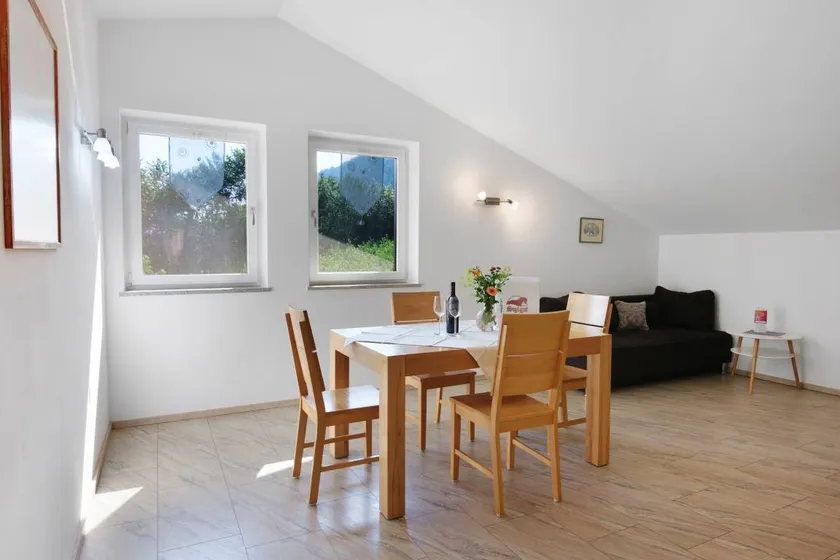 Attraente appartamento adatto alle famiglie con giardino, terrazza e barbecue | Vista sulla montagna | Ammette animali domestici - Image 1