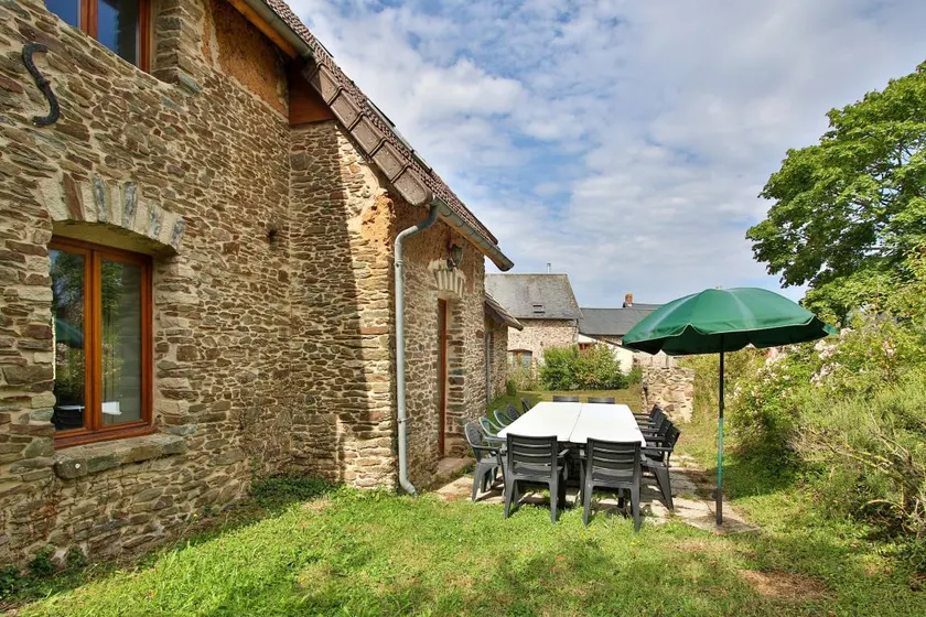 Cottage adapté aux familles avec jardin, terrasse et barbecue | Vue jardin | Adapté au travail à distance | Avec animaux autorisés - Image 1
