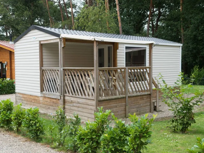 Holiday home with terrace & garden - Image 1