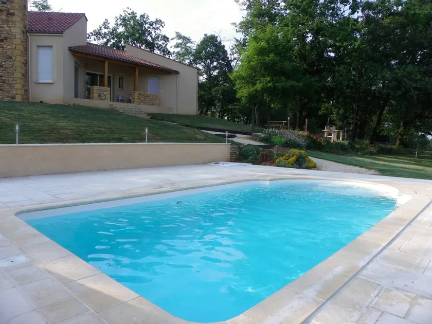 Casa adatta alle famiglie con piscina privata, giardino e barbecue | Accetta animali domestici - Image 1