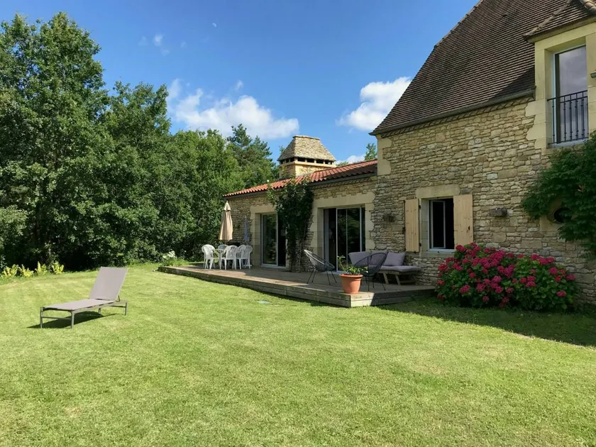 Holiday home with garden, barbeque & private pool - Image 1