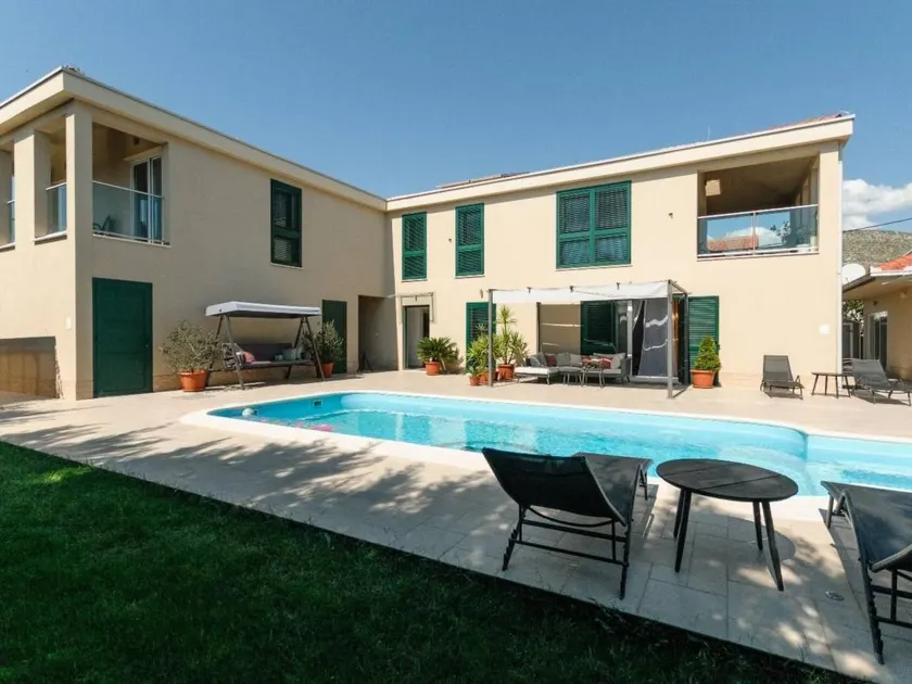 Casa totalmente equipada con barbacoa, jardín y piscina privada - Image 1