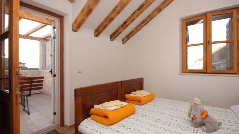 House with barbecue & terrace | Sea view | Next to the beach | Pet-friendly - Image 1
