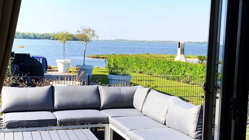 Children-friendly holiday home with terrace, pool & garden | Panoramic view | Next to the beach | Pets are welcome - Image 1