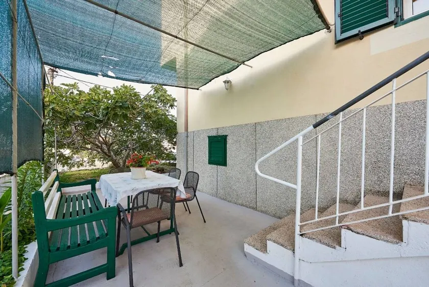 Merveilleux appartement avec barbecue et terrasse | Vue jardin - Image 1