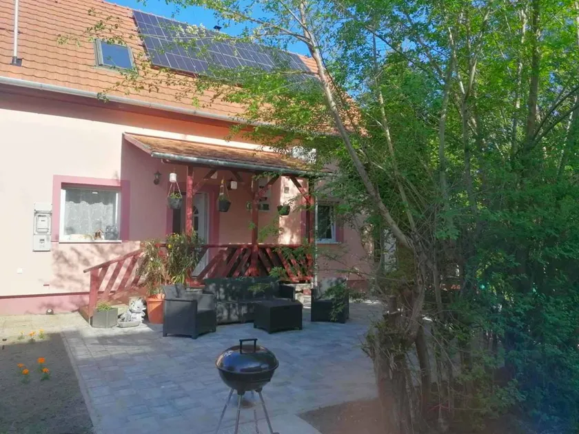 Family-friendly wonderful holiday home with BBQ, garden & terrace | Pet-friendly - Image 1