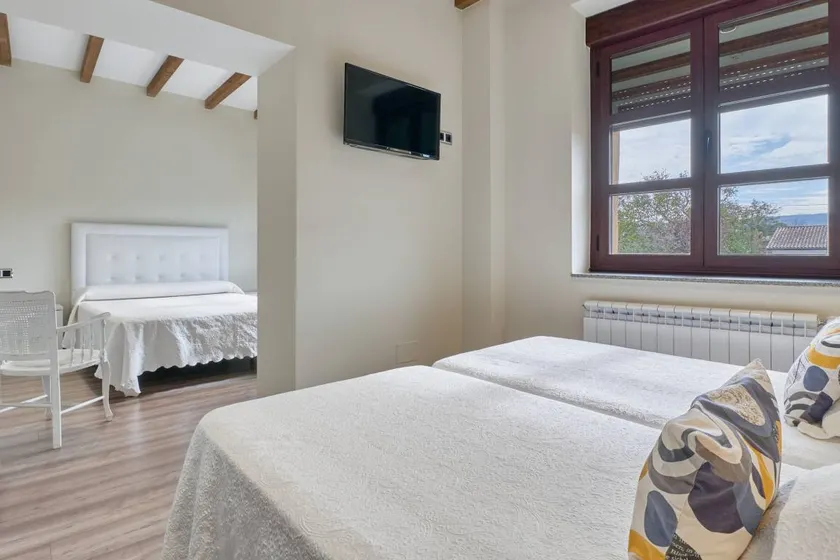 Room 'Habitacion Familiar' with Shared Pool, Shared Terrace and Wi-Fi - Image 1