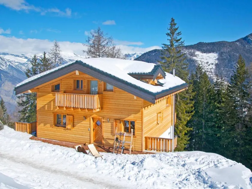 Chalet, à 350m des pistes de ski, sauna, terrasse, balcon, cheminée ou poêle à bois, parking - Image 1