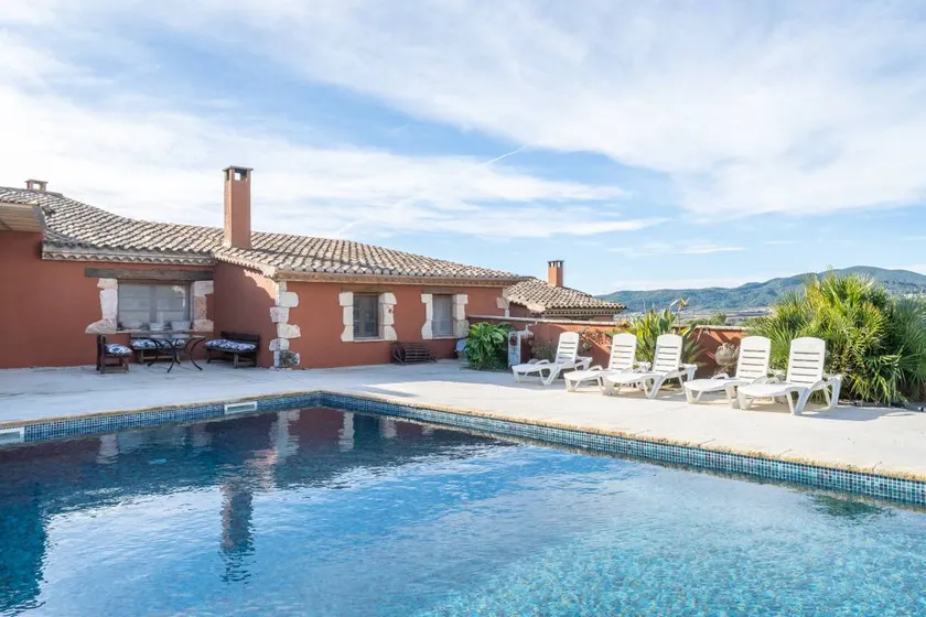 Country House 'Ca La Munda-Can Cruset' with Mountain View, Private Pool and Wi-Fi - Image 1