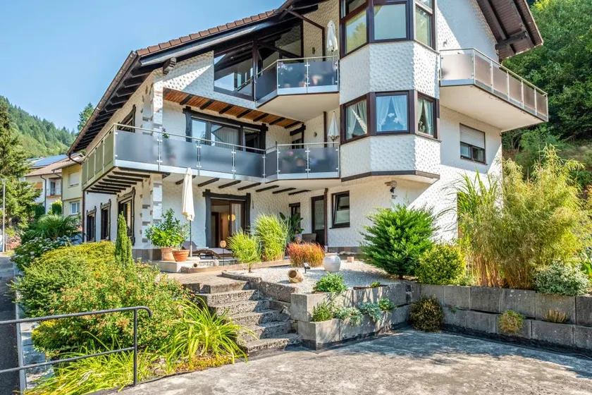 Nice holiday apartment with terrace | Garden view - Image 1