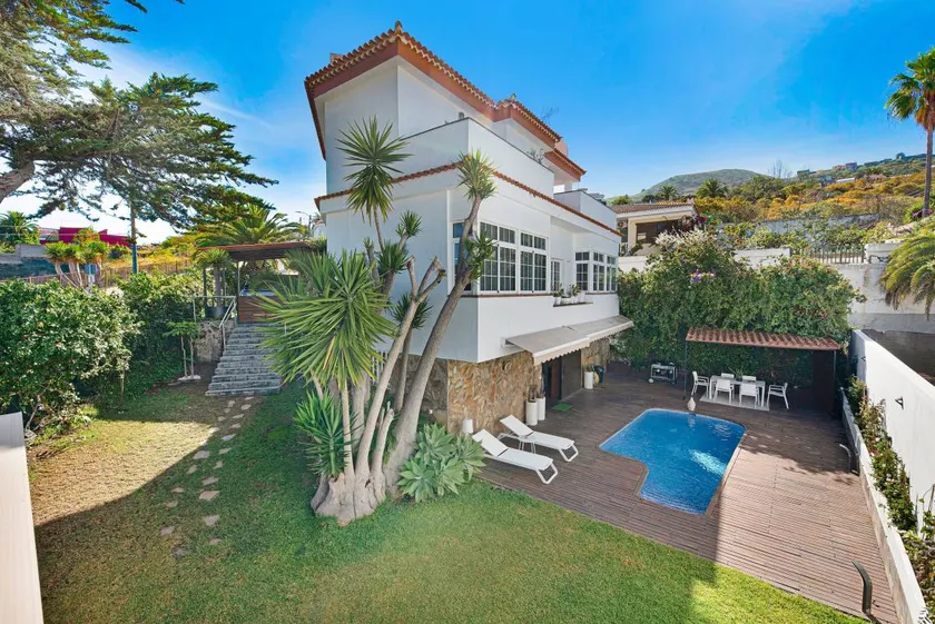 Family-oriented charming holiday home with private pool, garden & terrace | Mountain view | Pet-friendly - Image 1