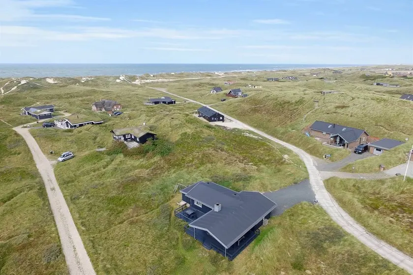 Child-friendly nice house with terrace & sauna | Next to the beach - Image 1