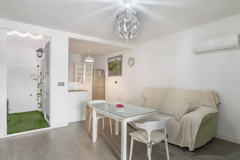 Family-oriented holiday apartment with hot tub & terrace | City view | Dogs allowed - Image 1