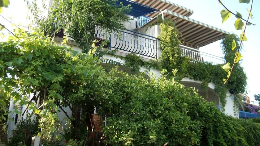 Apartamento con barbacoa y terraza | Vistas al mar - Image 1
