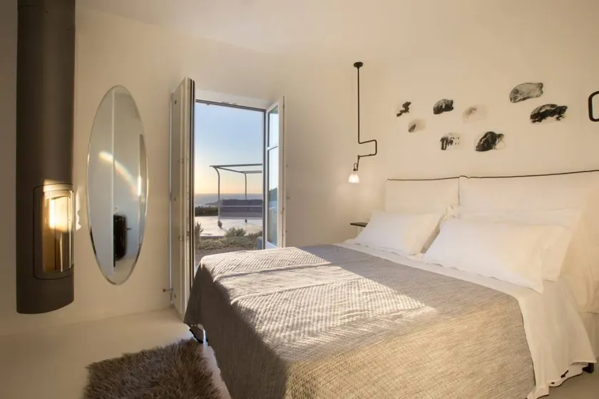 Villa with terrace & private pool | Sea view - Image 1